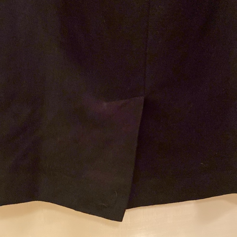 Woman’s Harvey’ Bernard Classic Pencil Skirt, Size 8 - Picture 3 of 3